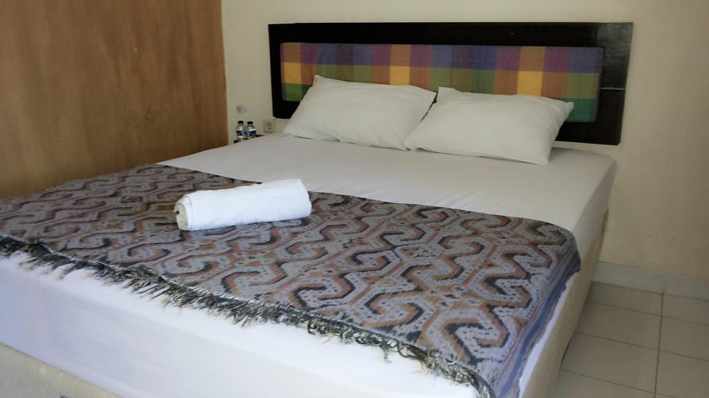 קוטה לומבוק Mustika Inn מראה חיצוני תמונה